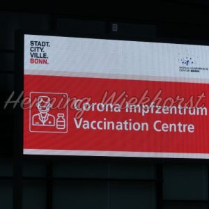 Bonn 2020: Schild zum Corona-Impfzentrum - Henning Wiekhorst