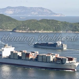 Containerschiffe im Lamma-Channel - Henning Wiekhorst