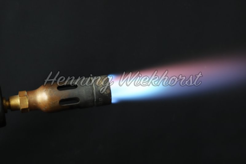 Eine Gas-Flamme - Henning Wiekhorst