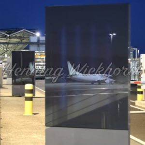Flughafen Reflexion - Henning Wiekhorst