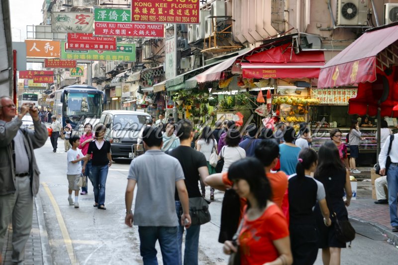 Hong Kong: Geschäftsstraße in Causeway Bay - Henning Wiekhorst
