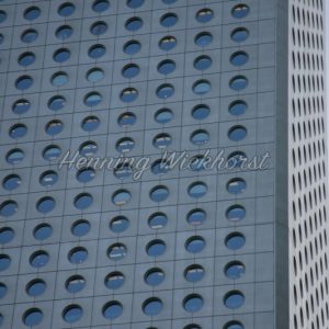 Hong Kong: Runde Fenster in Central - Henning Wiekhorst