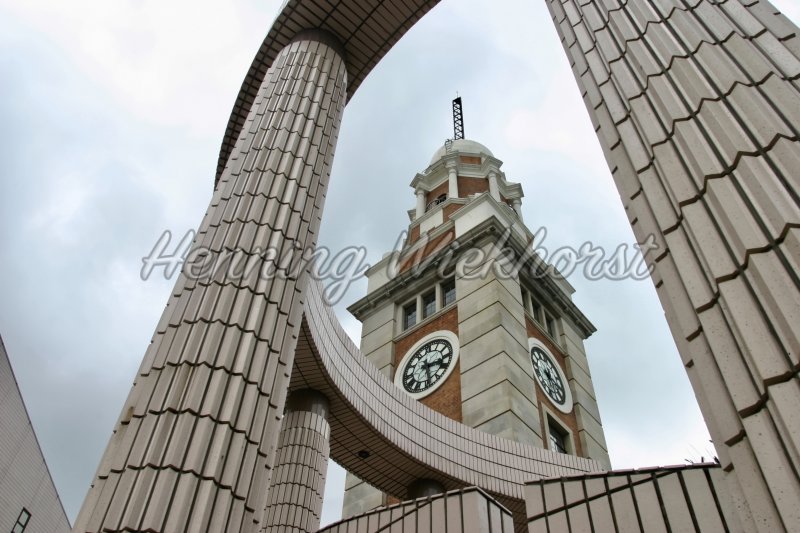 Hong Kong: Uhren-Turm des ehemaligen Bahnhofs - Henning Wiekhorst