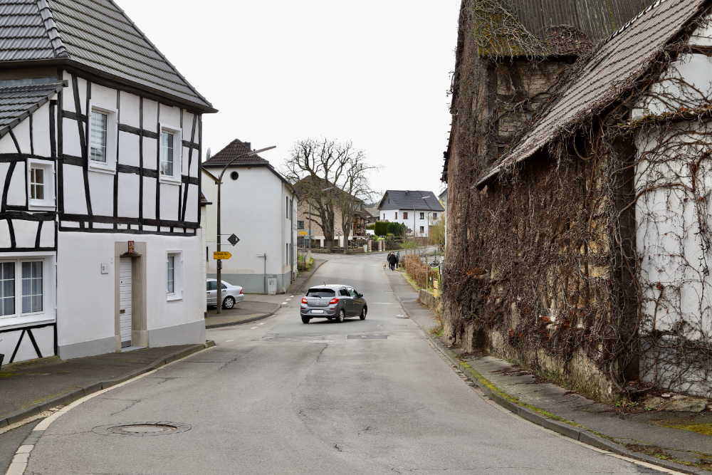 Gimmersdorf: Blick auf Kommunalweg
