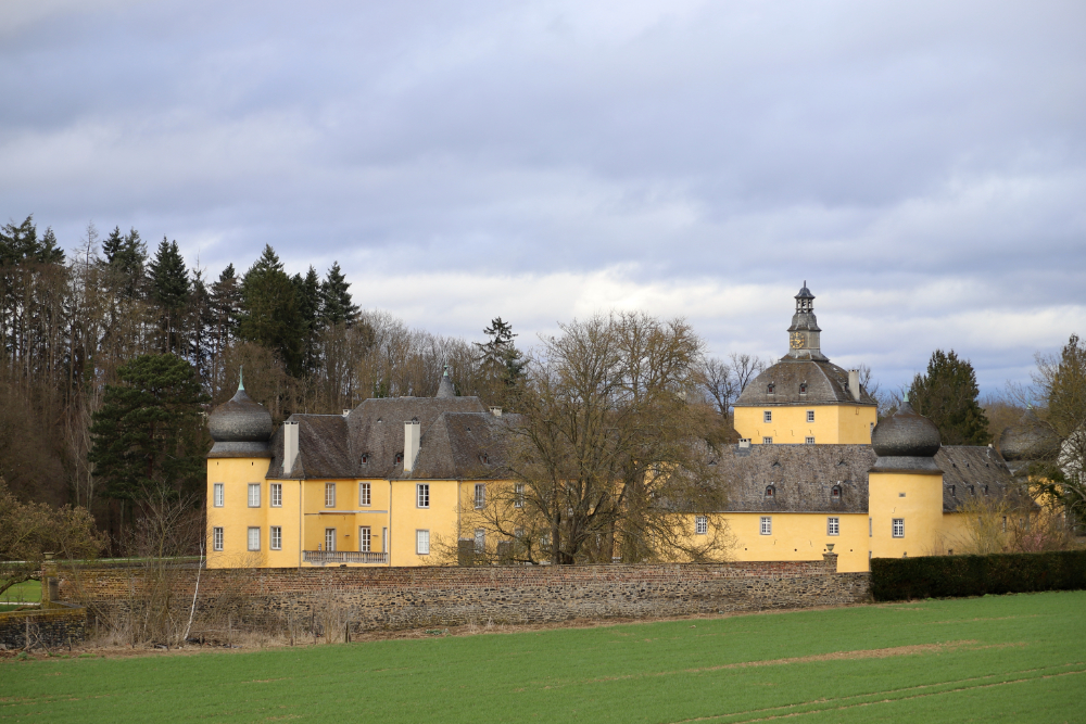 Rückwärtige Burg Gudenau