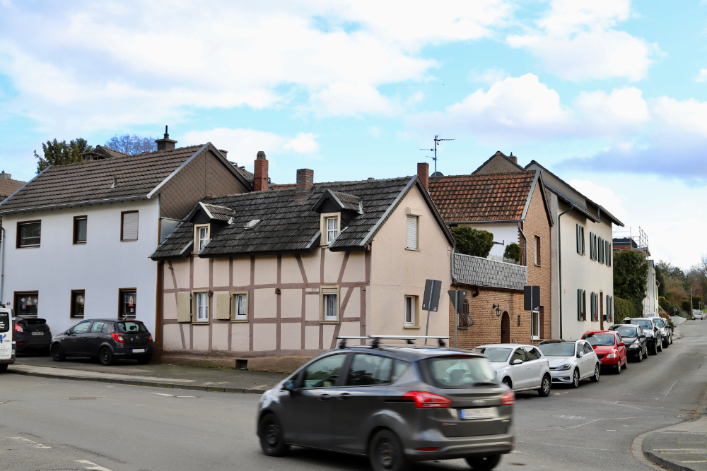 Gimmersdorfer Straße (1)