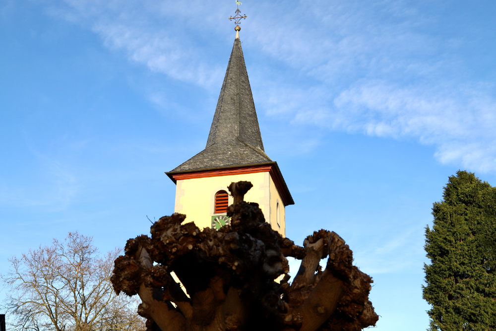 Kirche aus Baum