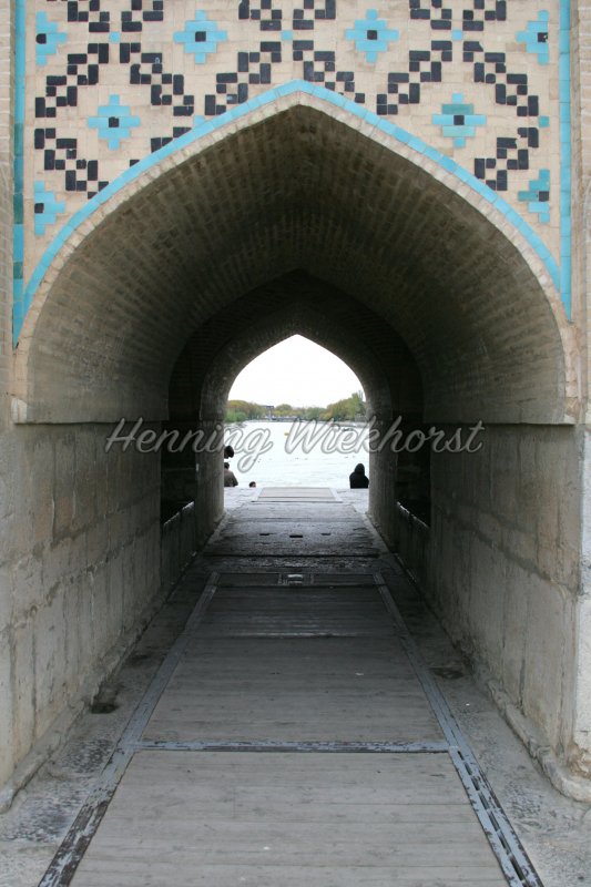 Isfahan: An der Kajahoo-Brücke - Henning Wiekhorst