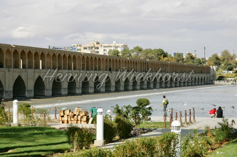 Isfahan: Blick auf die Kajahoo-Brücke - Henning Wiekhorst