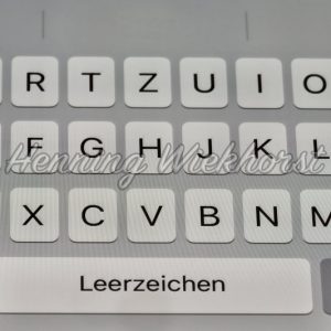 Keyboard of a smartphone - Henning Wiekhorst
