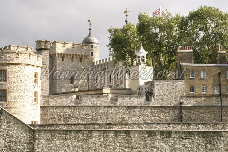 London (42) – Festungsmauern des Tower of London - Henning Wiekhorst