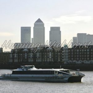 London (89) – Themse und Skyline Canary Wharf - Henning Wiekhorst