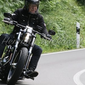 Motorradfahrer in Kurve (18) - Henning Wiekhorst