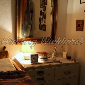 Nacht-Tisch im Schlafzimmer (2) - Henning Wiekhorst