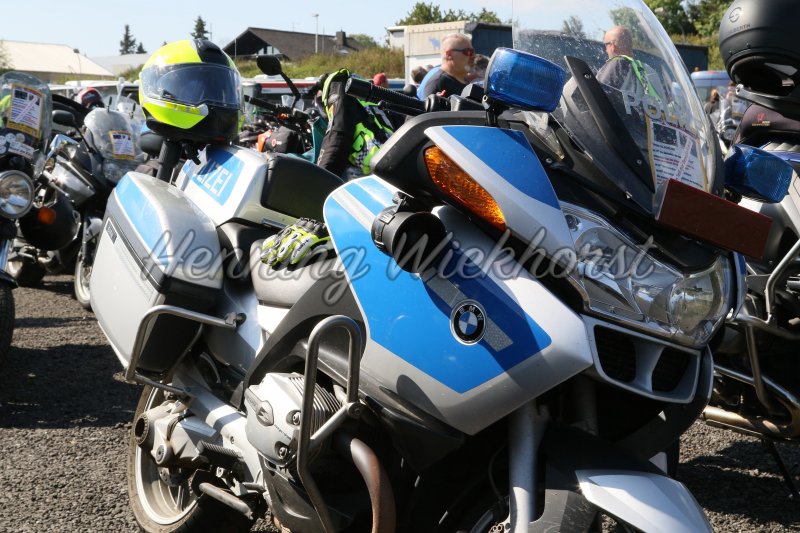 Polizei-Motorrad (2) - Henning Wiekhorst