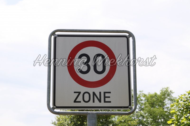 Schild 30 Zone - Henning Wiekhorst