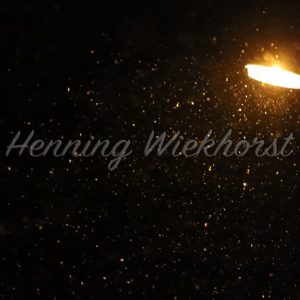 Schnee im Lanternenlicht - Henning Wiekhorst