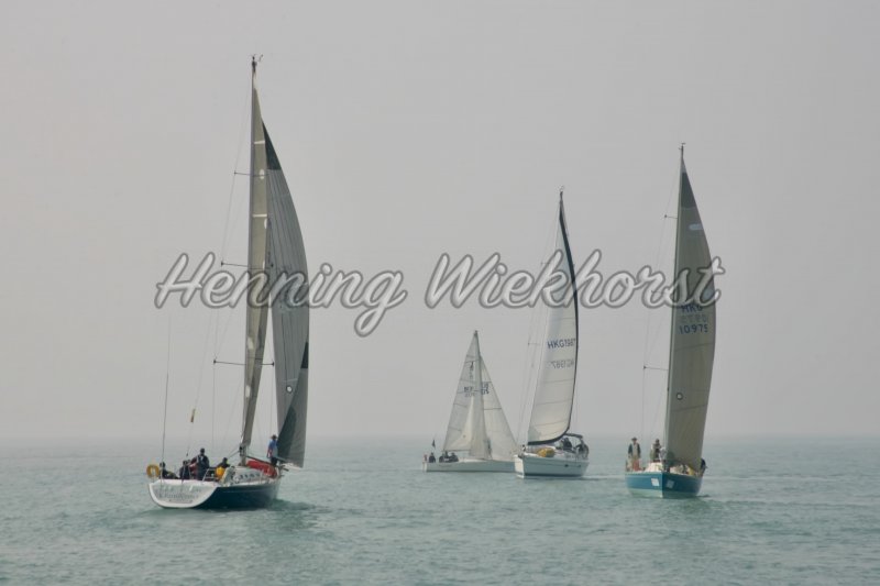 Segelboote nach Regatta-Start - Henning Wiekhorst