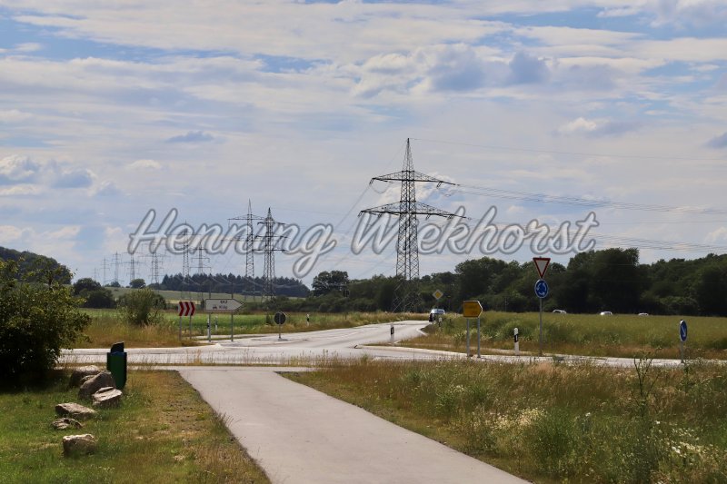 Strom-Masten in Wachtberg - Henning Wiekhorst