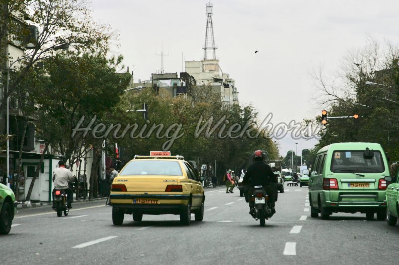 Teheran (34) – Auf dem Weg in die Stadt - Henning Wiekhorst
