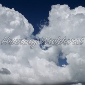 Wachsende Wolken - Henning Wiekhorst