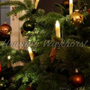 Weihnachtsschmuck am Baum (3) - Henning Wiekhorst