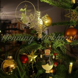 Weihnachtsschmuck am Baum (4) - Henning Wiekhorst